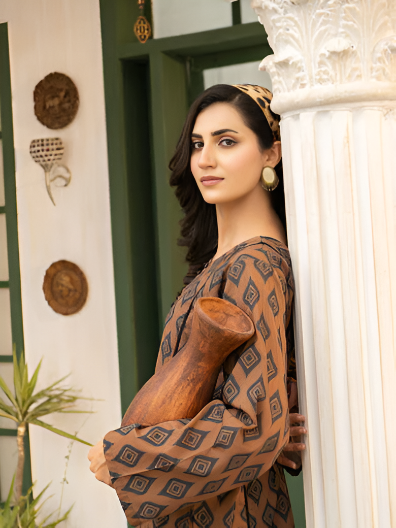 Meeral summer lawn suit by Bunaaz – view 6
