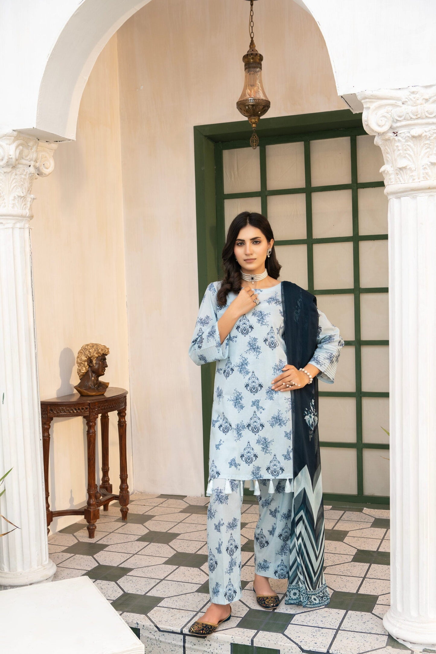 Ravish 3-piece summer lawn suit by Bunaaz
