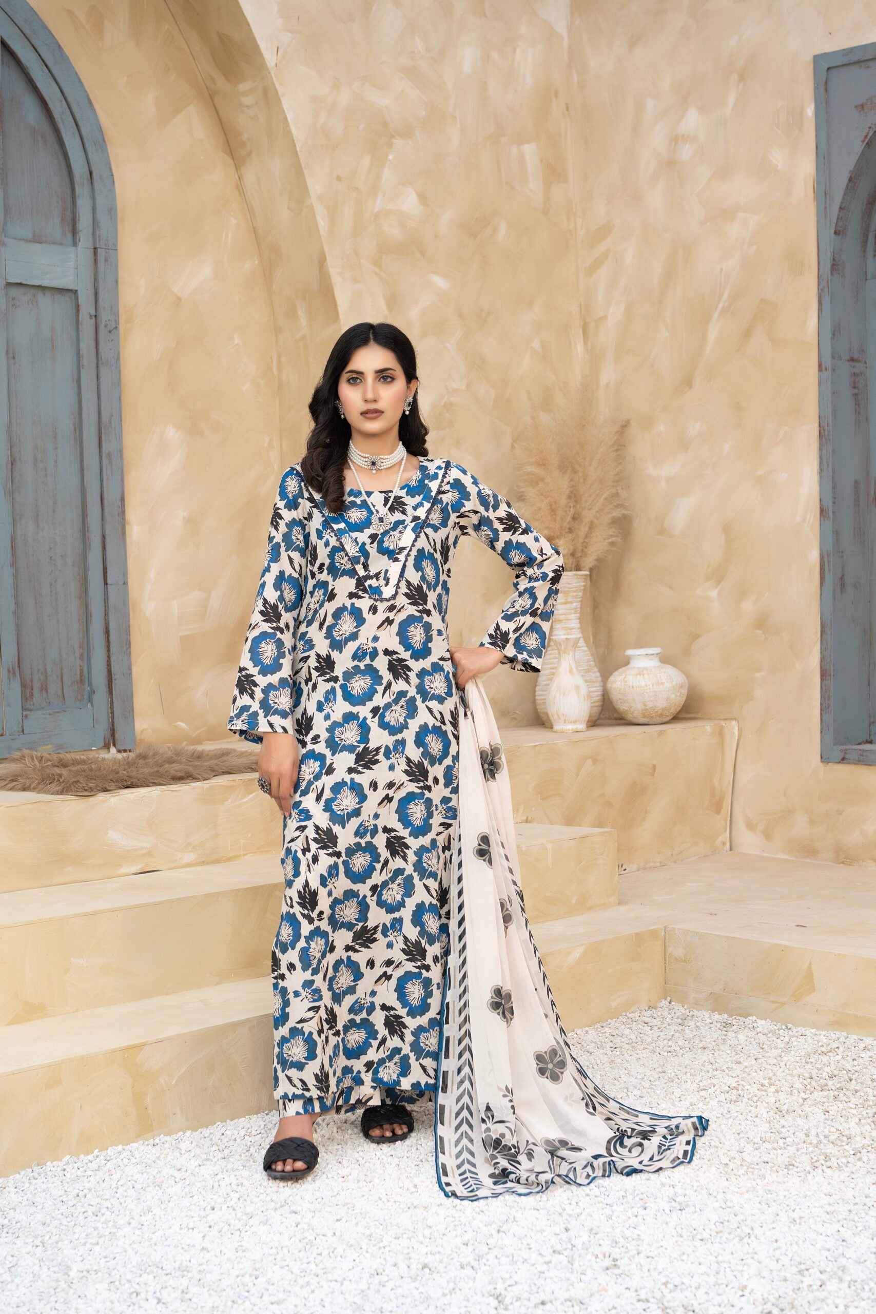 Raj Kumari 3-piece summer lawn suit by Bunaaz